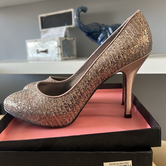 Nina glitter shoes from Macy’s - Picture 3 of 7